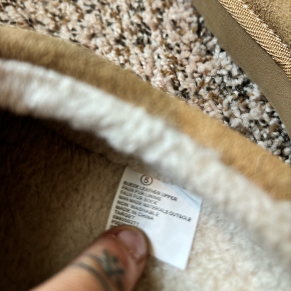 Slippers/booties - Picture 2 of 5